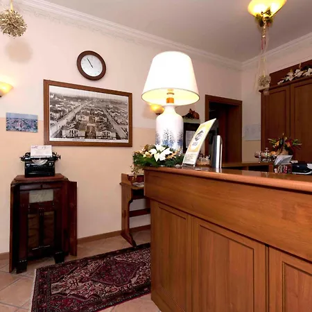 아이 캄피 디 마르첼로 3* 몬팔코네