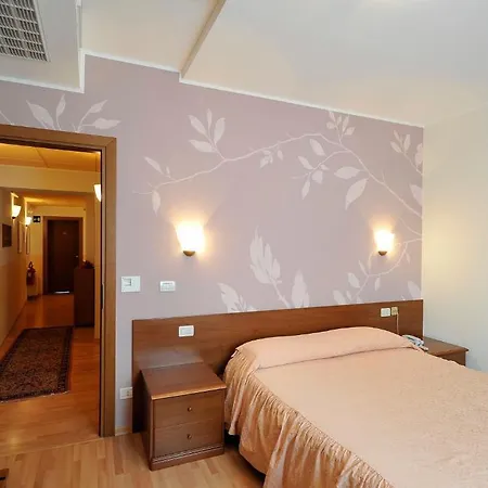 아이 캄피 디 마르첼로 호텔 3*